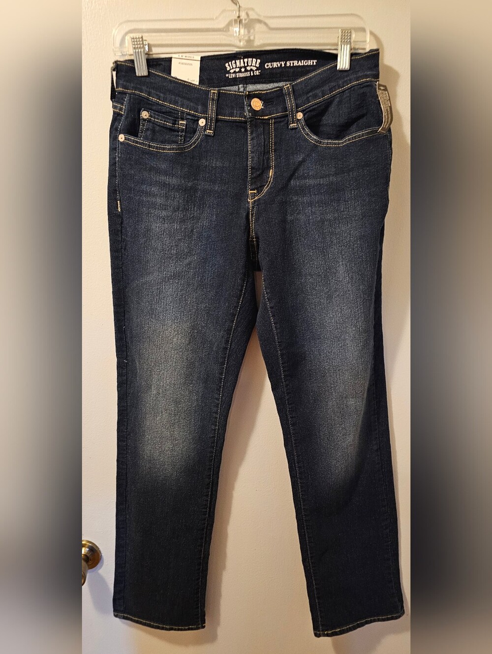 Signature by‎ Levi Strauss Curvy Straight Jeans Stretch Women's Size 8M NWT